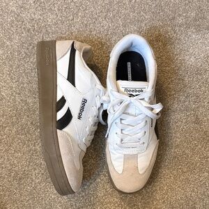 Reebok White and Black Sneakers with Tan Sole